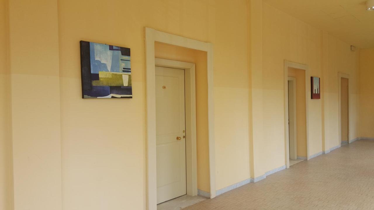 Casa Per Ferie "Sacro Cuore" Marina di Massa Zewnętrze zdjęcie